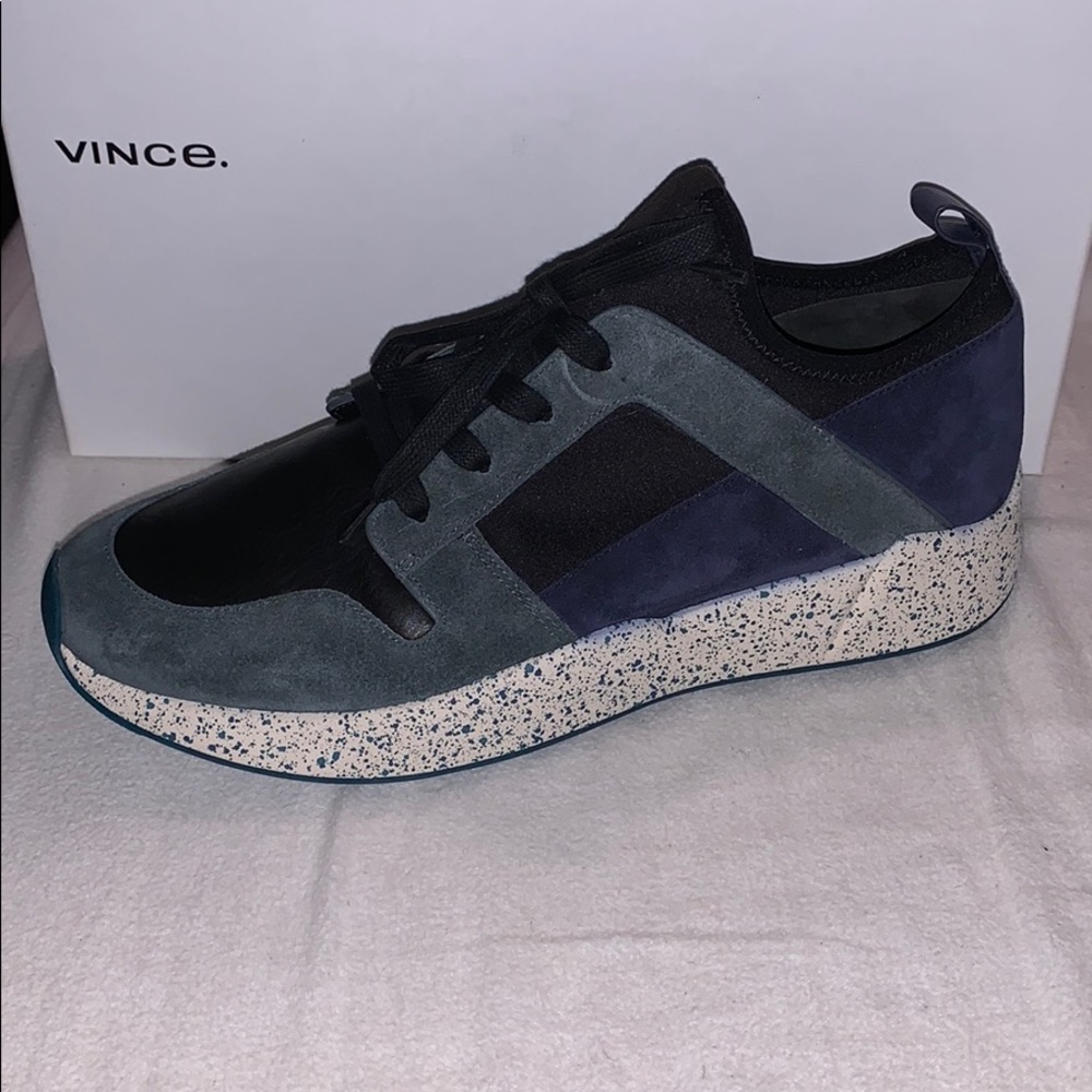 VINCE. Sneakers